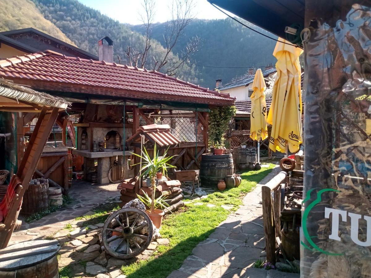 Hotel Кръчмъ При Байката Alpin Ribarica Exterior foto