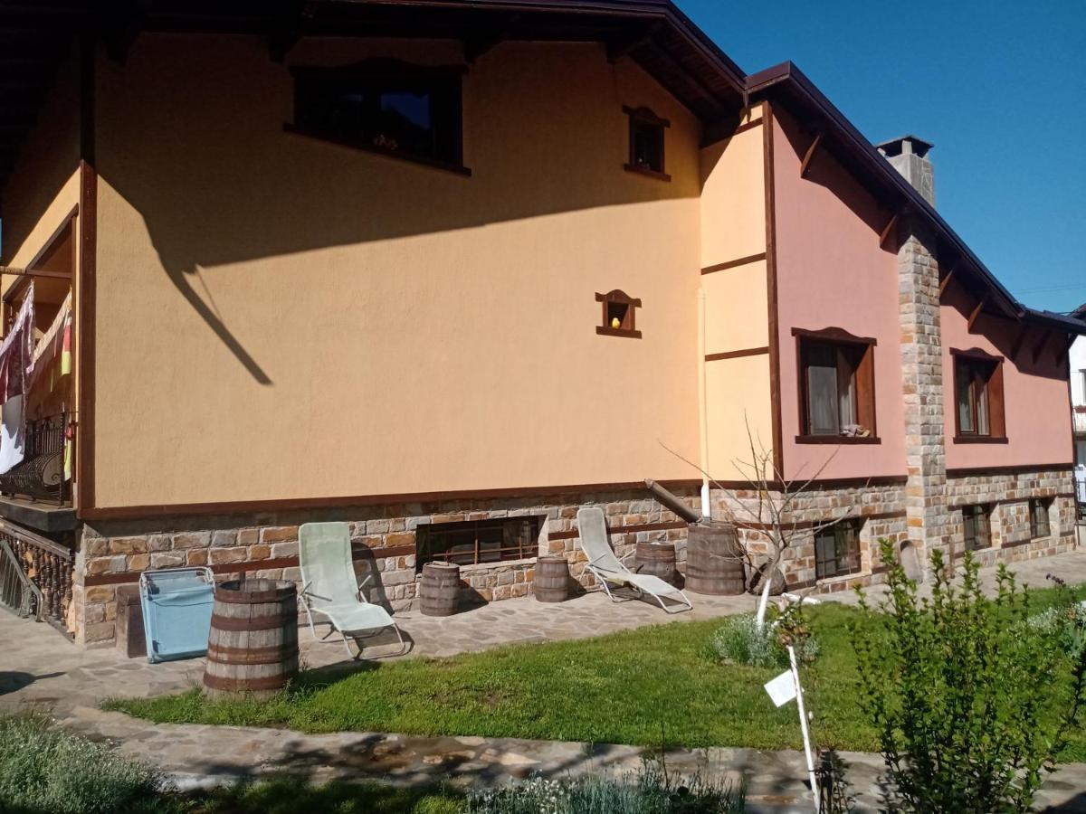 Hotel Кръчмъ При Байката Alpin Ribarica Exterior foto